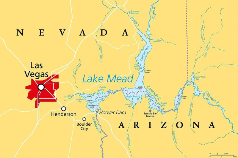   Las Vegas ja Lake Mead, poliittinen kartta. Vegas, Nevadan väkirikkain kaupunki, joka tunnetaan ensisijaisesti uhkapeleistään ja viihteestään, Lake Meadin vasemmalla puolella, Colorado-joen Hooverin padon muodostamasta säiliöstä.