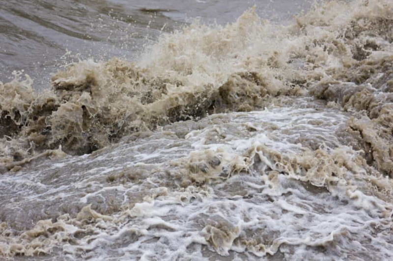 6 kummitavat äkilise üleujutuse videot, mis näitavad nende tõelist jõudu
