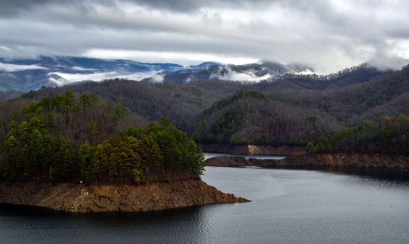 Odkrijte najgloblje jezero v Severni Karolini