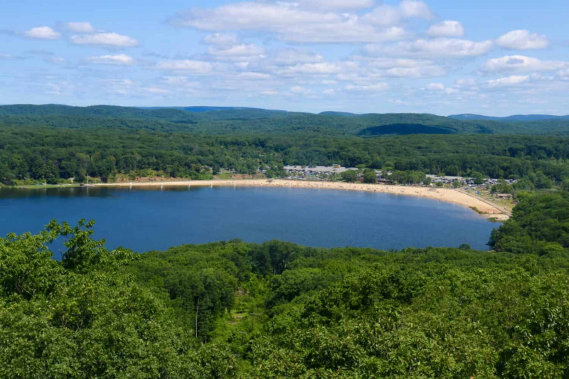   Welch ežero vaizdas iš oro Harriman valstijos parke, Niujorke