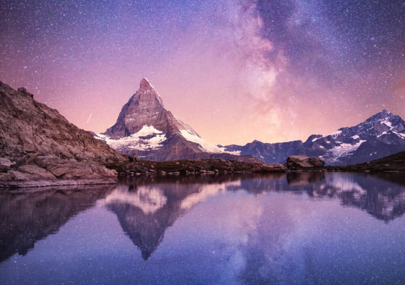   Matterhorn pada waktu malam