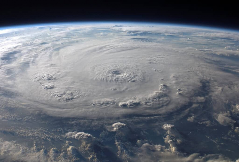   Uraganas Katrina žiūrint iš kosmoso
