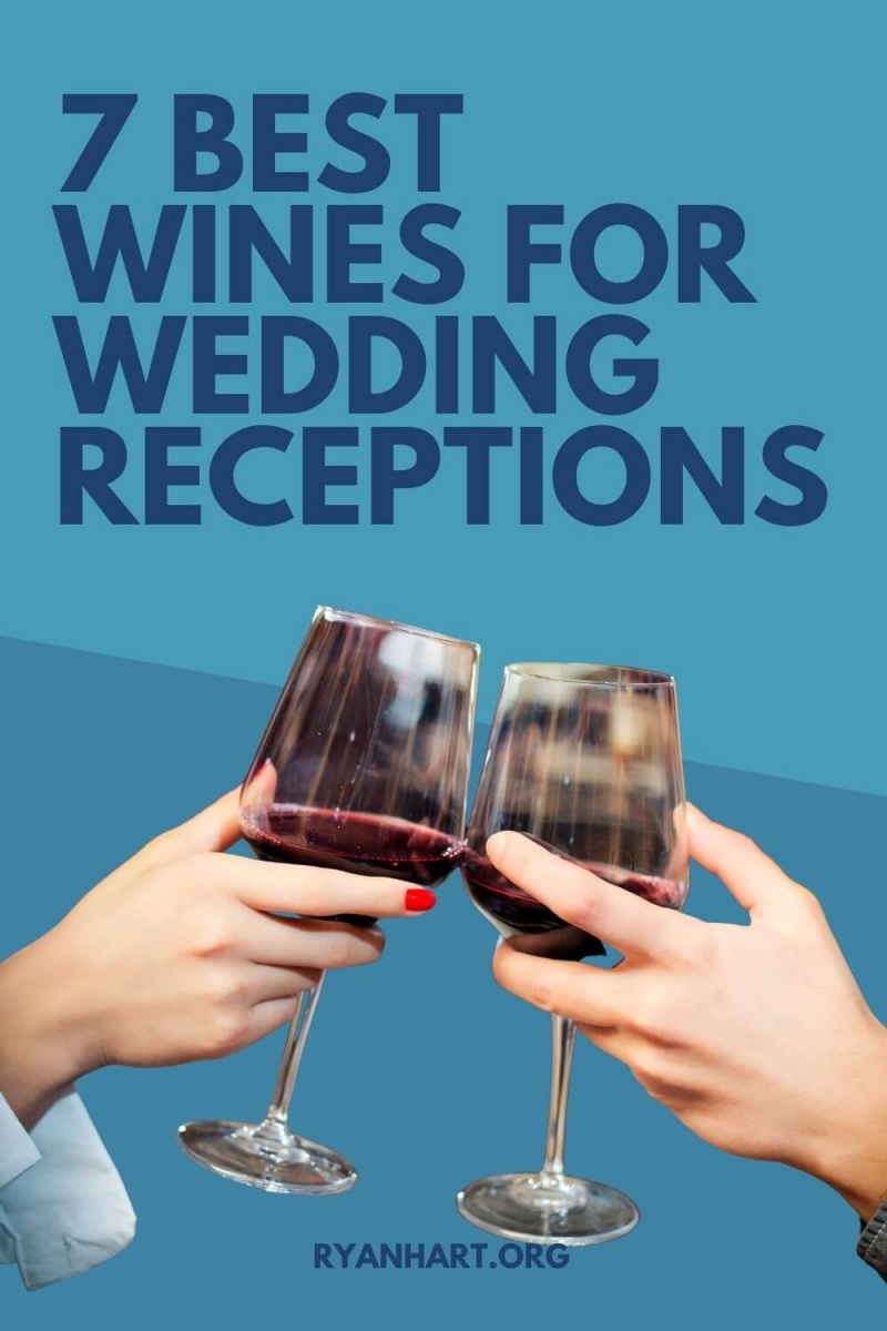   Natakar streže vino na poročnem sprejemu