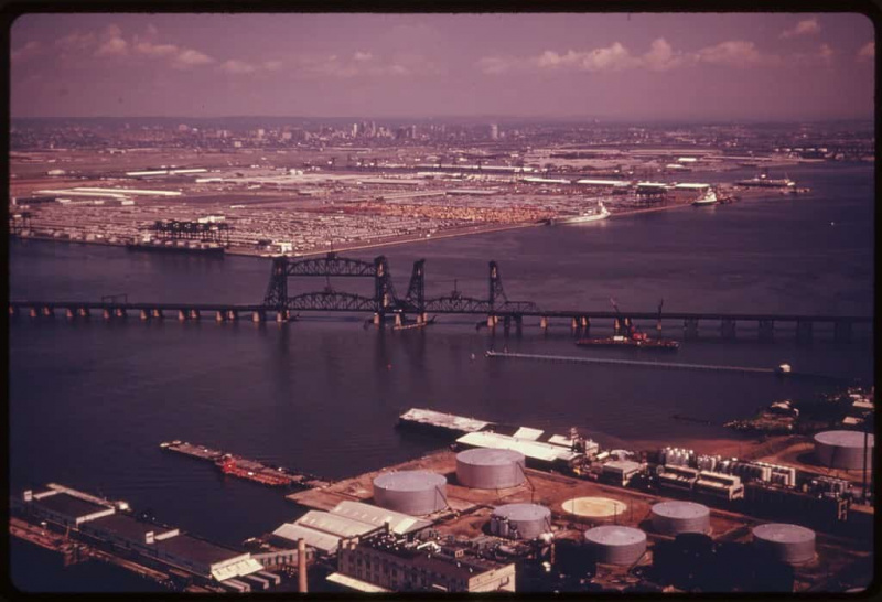   NEWARK_BAY_AND_PORT_NEWARK ، _NEW_JERSEY._NEW_YORK ، _NEW_JERSEY __-_ NARA _-_ 555766