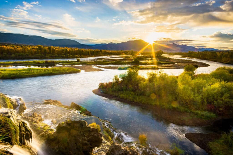 Колико је широка река Снаке на најширој тачки?